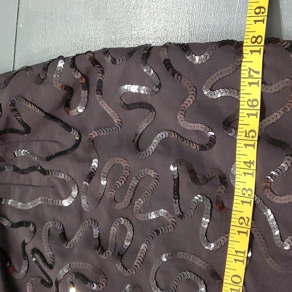 Talbots satin skirt with sequins. Completely lined. Waist 28". Top to bo… - Picture 5 of 9